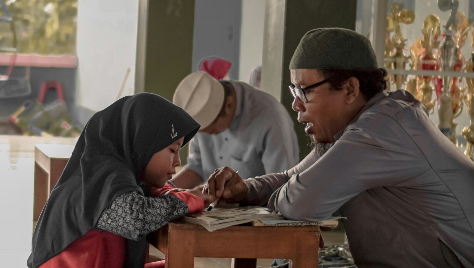 %post_title% - Qirat Quran Online The Importance of Female Quran Teachers in Online Learning for Women